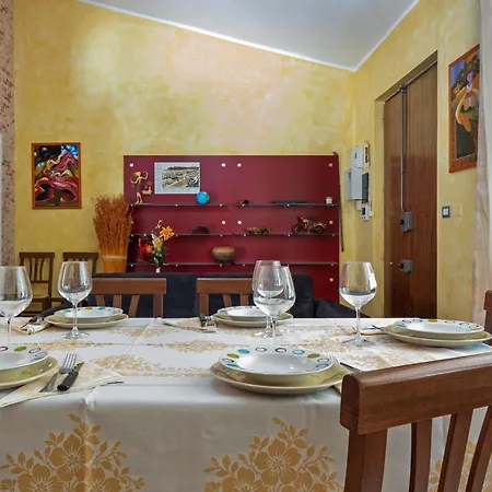 Guesthost - Hollywood Apartamento Quartu SantʼElena