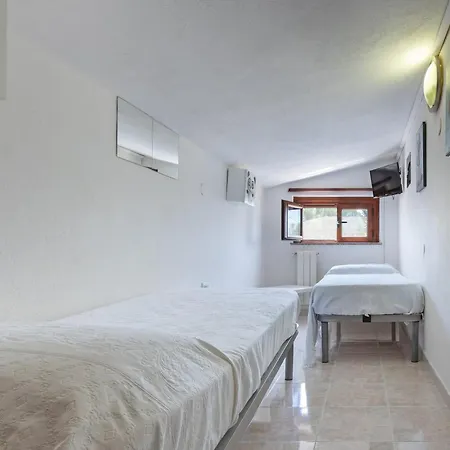 Guesthost - Hollywood Apartamento Quartu SantʼElena